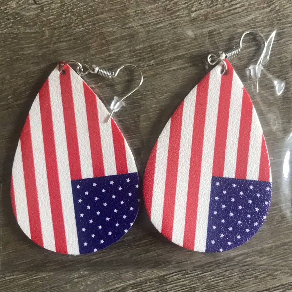 🇺🇸American flag earrings🇺🇸